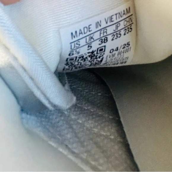 Adidas Taekwondo Metallic Silver with Ivory Stripes Athletic Shoes size 6.5 - Picture 8 of 15